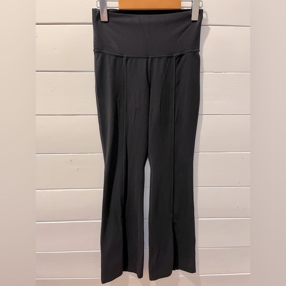 🖤 TNA black flare leggings with slit, size M - Picture 1 of 7